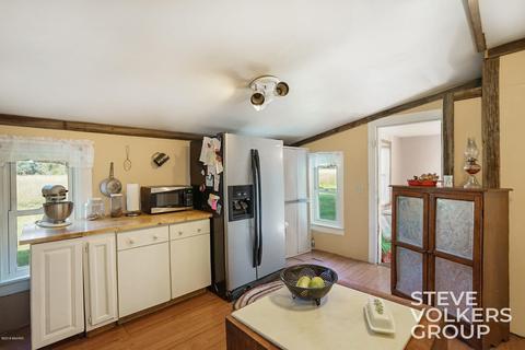 2333 E Colby Rd, Stanton, MI 48888 photo 7