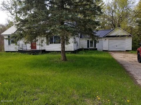 8859 E Loop Rd, Hesperia, MI 49421 photo 1