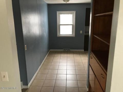 8859 E Loop Rd, Hesperia, MI 49421 photo 3