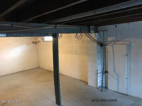 8859 E Loop Rd, Hesperia, MI 49421 photo 7