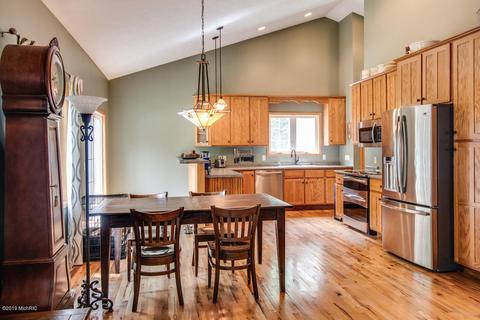 15628 M-89, Augusta, MI 49012 photo 4