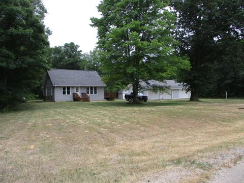 2131 108th E, Grant, MI 49327 photo 4