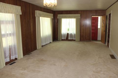 222 E Morrell St, Otsego, MI 49078 photo 5