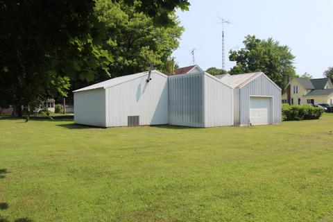 222 E Morrell St, Otsego, MI 49078 photo 4