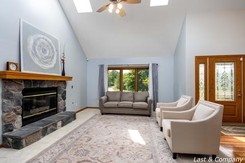 70 Rollingbrook Dr NE, Ada, MI 49301 photo 17