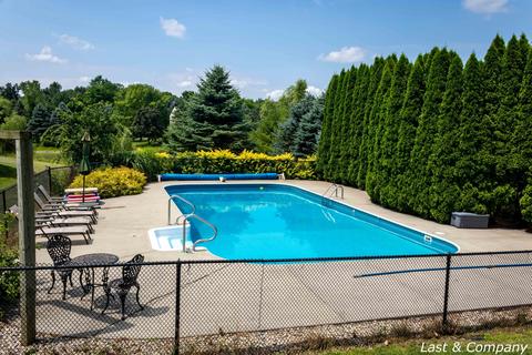 70 Rollingbrook Dr NE, Ada, MI 49301 photo 8