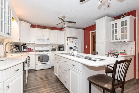 215 Jersey St, Plainwell, MI 49080 photo 10