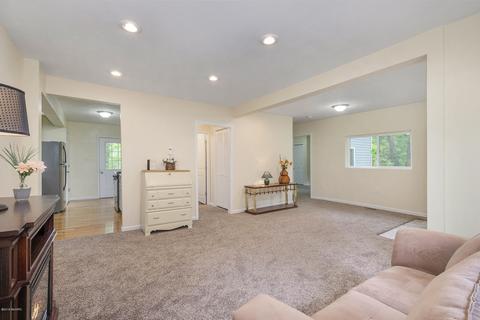 423 E 88th St, Newaygo, MI 49337 photo 7