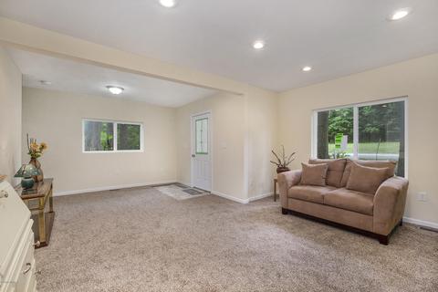 423 E 88th St, Newaygo, MI 49337 photo 5