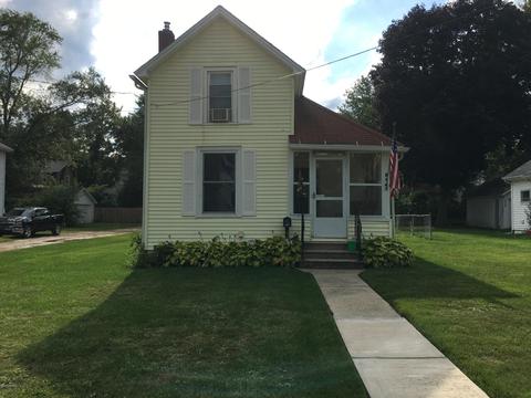 214 N Thompson St, Jackson, MI 49202 photo 1