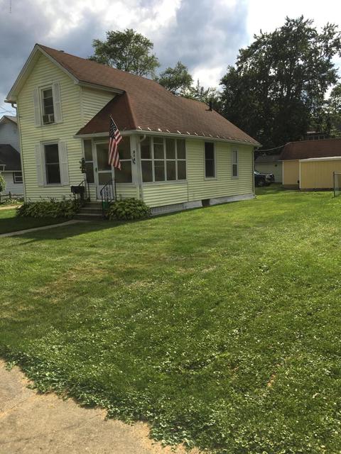 214 N Thompson St, Jackson, MI 49202 photo 2
