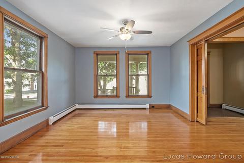 322 Hall St, Belding, MI 48809 photo 5