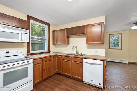 322 Hall St, Belding, MI 48809 photo 13