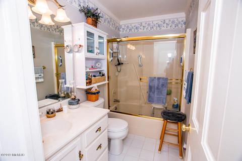 8 Summit Park Dr, Spring Lake, MI 49456 photo 17