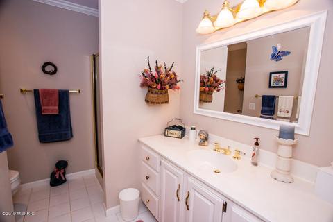 8 Summit Park Dr, Spring Lake, MI 49456 photo 16