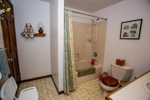8 Summit Park Dr, Spring Lake, MI 49456 photo 38