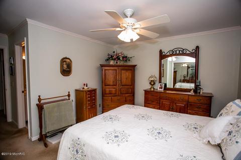 8 Summit Park Dr, Spring Lake, MI 49456 photo 21