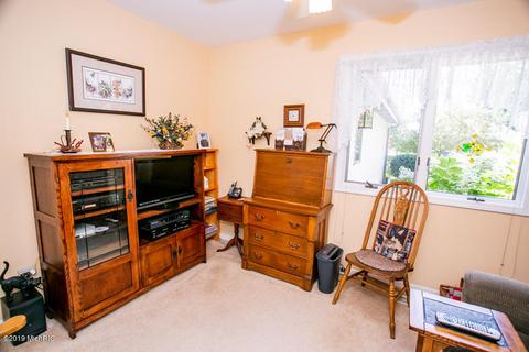 8 Summit Park Dr, Spring Lake, MI 49456 photo 13