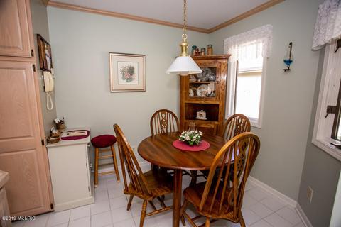 8 Summit Park Dr, Spring Lake, MI 49456 photo 11