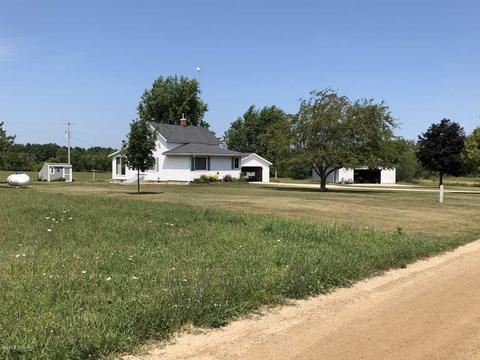 4701 Carlsen Rd, Stanton, MI 48888 photo 2