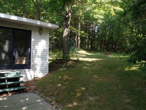 6405 E Cutler Rd, Edmore, MI 48829 photo 4