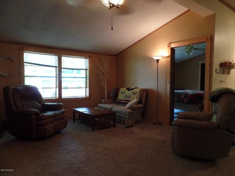 6405 E Cutler Rd, Edmore, MI 48829 photo 8