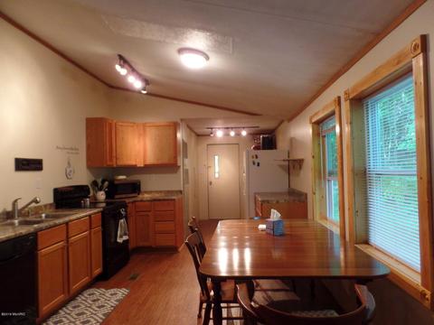 6405 E Cutler Rd, Edmore, MI 48829 photo 5