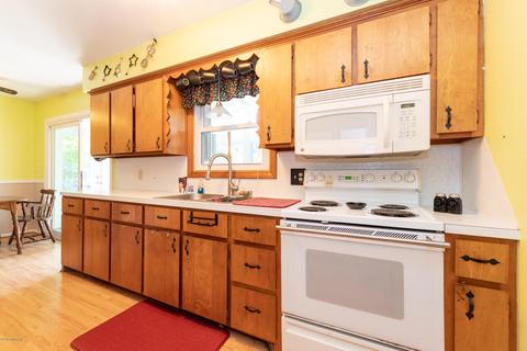 112 N Sunset St, Plainwell, MI 49080 photo 9