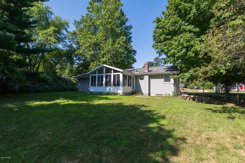 112 N Sunset St, Plainwell, MI 49080 photo 25