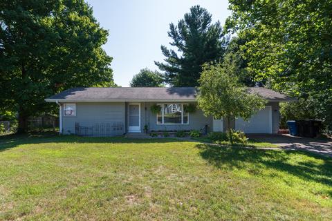 112 N Sunset St, Plainwell, MI 49080 photo 1
