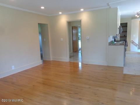 3711 Walnut St, Buchanan, MI 49107 photo 9