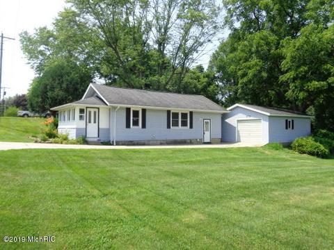 3711 Walnut St, Buchanan, MI 49107 photo 2