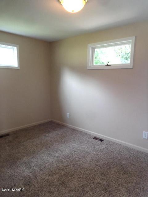 3711 Walnut St, Buchanan, MI 49107 photo 25