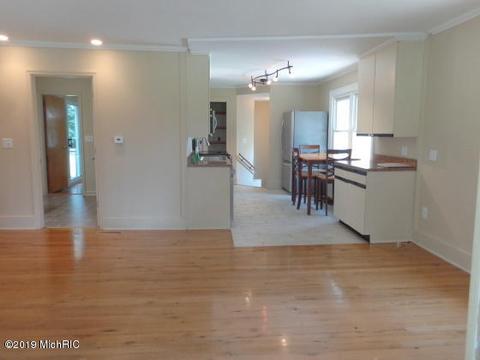 3711 Walnut St, Buchanan, MI 49107 photo 10