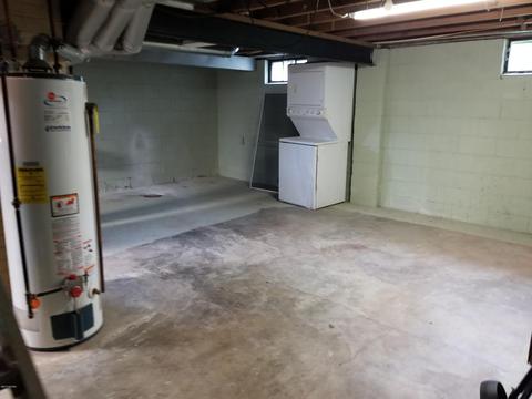 207 W Clark St, Jackson, MI 49203 photo 32