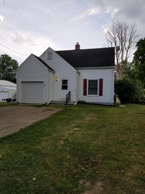 207 W Clark St, Jackson, MI 49203 photo 1