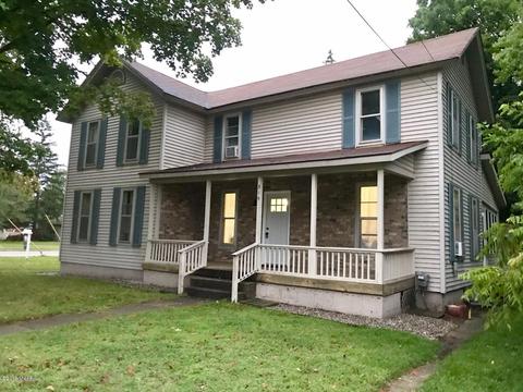 315 Spring St, Lowell, MI 49331 photo 1