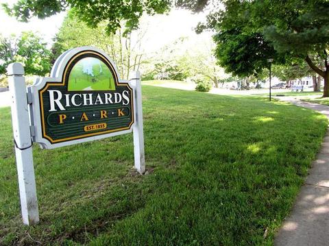 315 Spring St, Lowell, MI 49331 photo 17