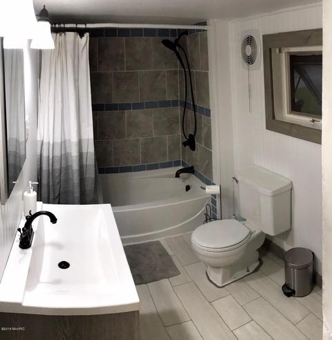 315 Spring St, Lowell, MI 49331 photo 5