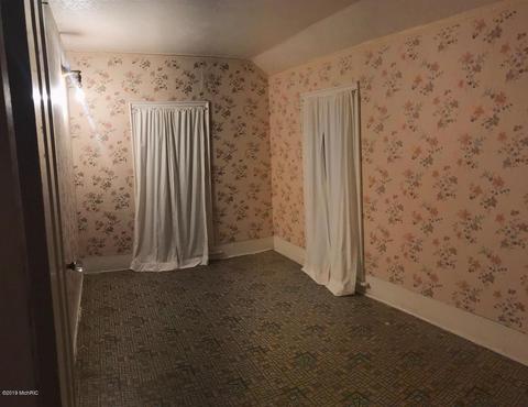 315 Spring St, Lowell, MI 49331 photo 13