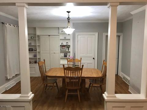 315 Spring St, Lowell, MI 49331 photo 8