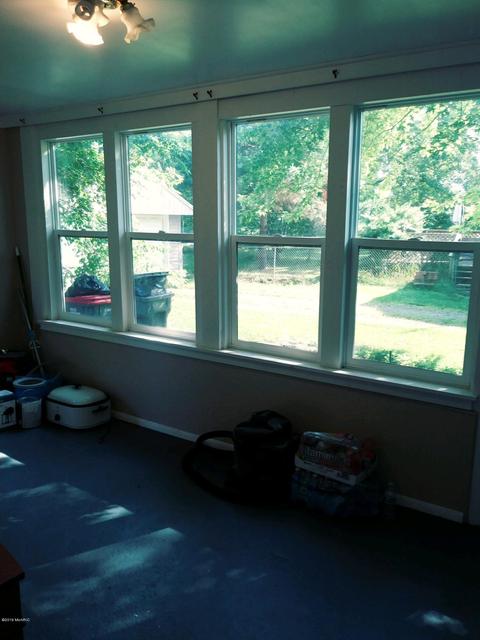 315 Spring St, Lowell, MI 49331 photo 15