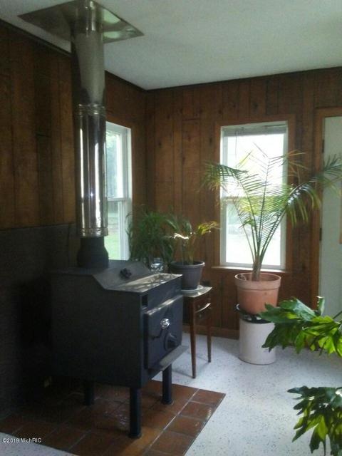 1468 S Oak Ave, White Cloud, MI 49349 photo 7