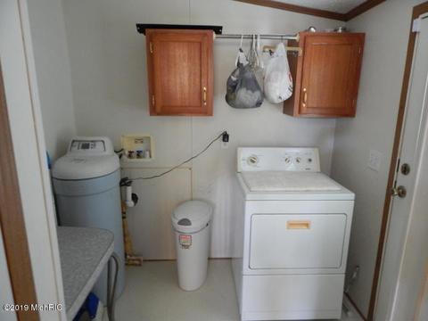 11065 Walnut Ave, Grant, MI 49327 photo 28