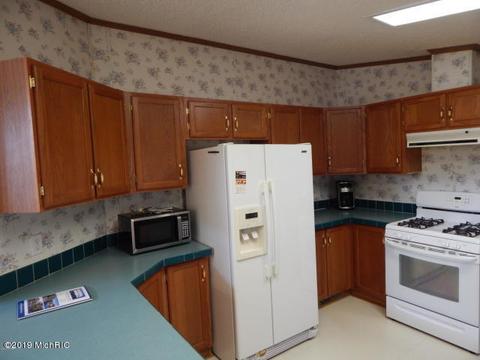 11065 Walnut Ave, Grant, MI 49327 photo 27