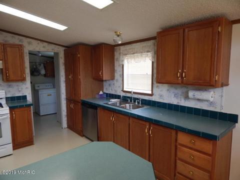 11065 Walnut Ave, Grant, MI 49327 photo 26