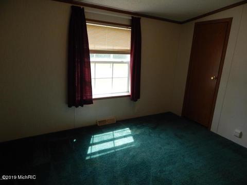 11065 Walnut Ave, Grant, MI 49327 photo 32
