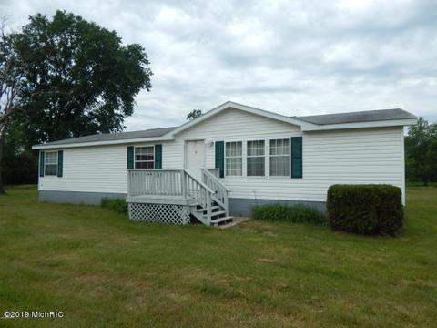 11065 Walnut Ave, Grant, MI 49327 photo 2