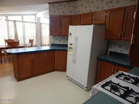 11065 Walnut Ave, Grant, MI 49327 photo 30
