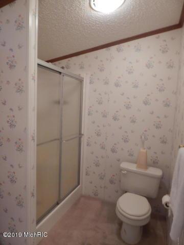 11065 Walnut Ave, Grant, MI 49327 photo 37